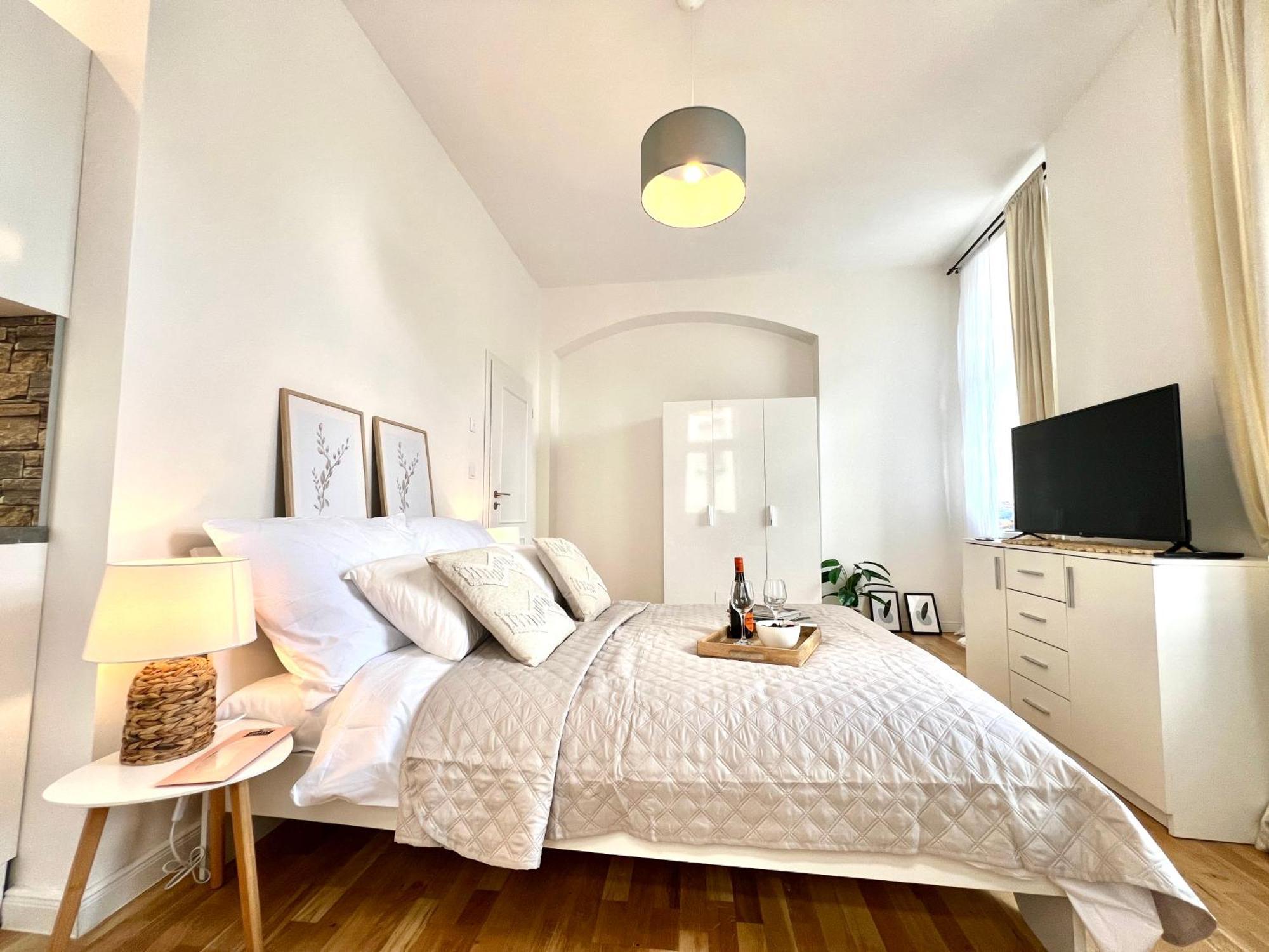 Treetess City Centre Prague Apartments Bagian luar foto